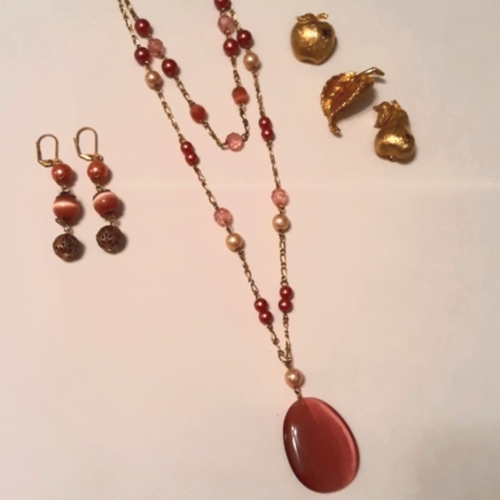 Necklace set